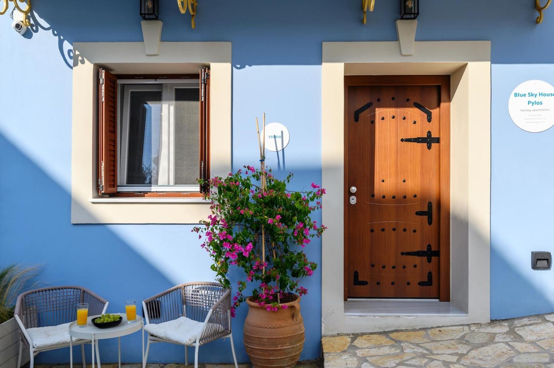 Blue Sky House Aparthotel Pylos Exterior photo